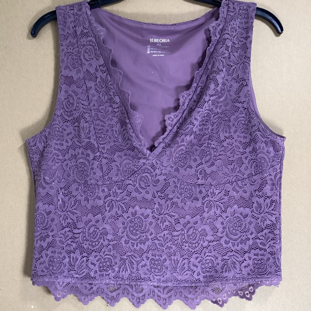 Reoria Lacey Famine Cottage core Crop Scalloped  Top in size XL